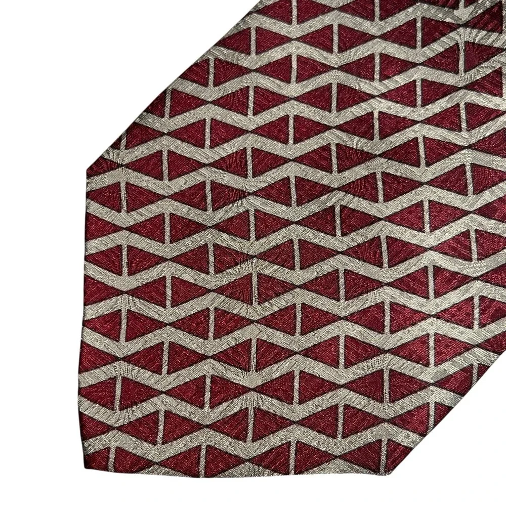 Tongue Tied by Tom McLellon Men's 100% Silk Vintage Tie Burgundy/Tan Geometric
